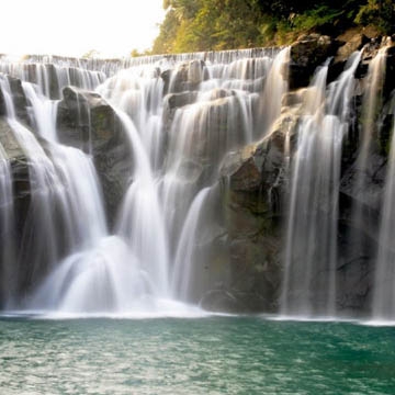 十分滝(Shifen Waterfall)